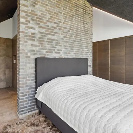 Cozy In With Private Swimming Pool, Be Inside Or Outside Holiday home